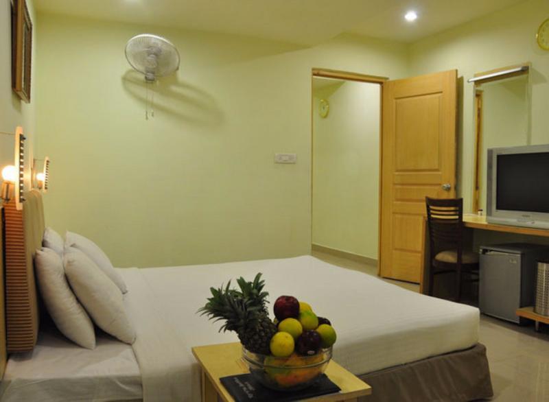 Super Townhouse Ameerpet Balkampet Road Hyderabad Exterior foto